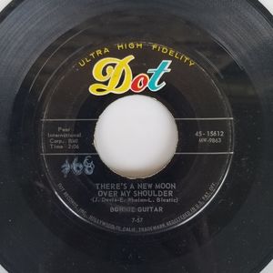 BONNIE GUITAR There a new moon over my shoulder MISTER FIRE EYES DOT 45 Q